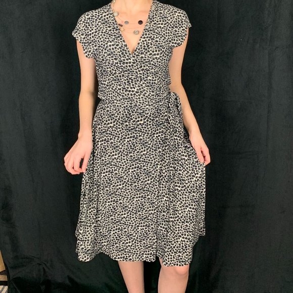 😘🍾🎈🎉 HOST PICK Norma Kamai Dress - Picture 2 of 9